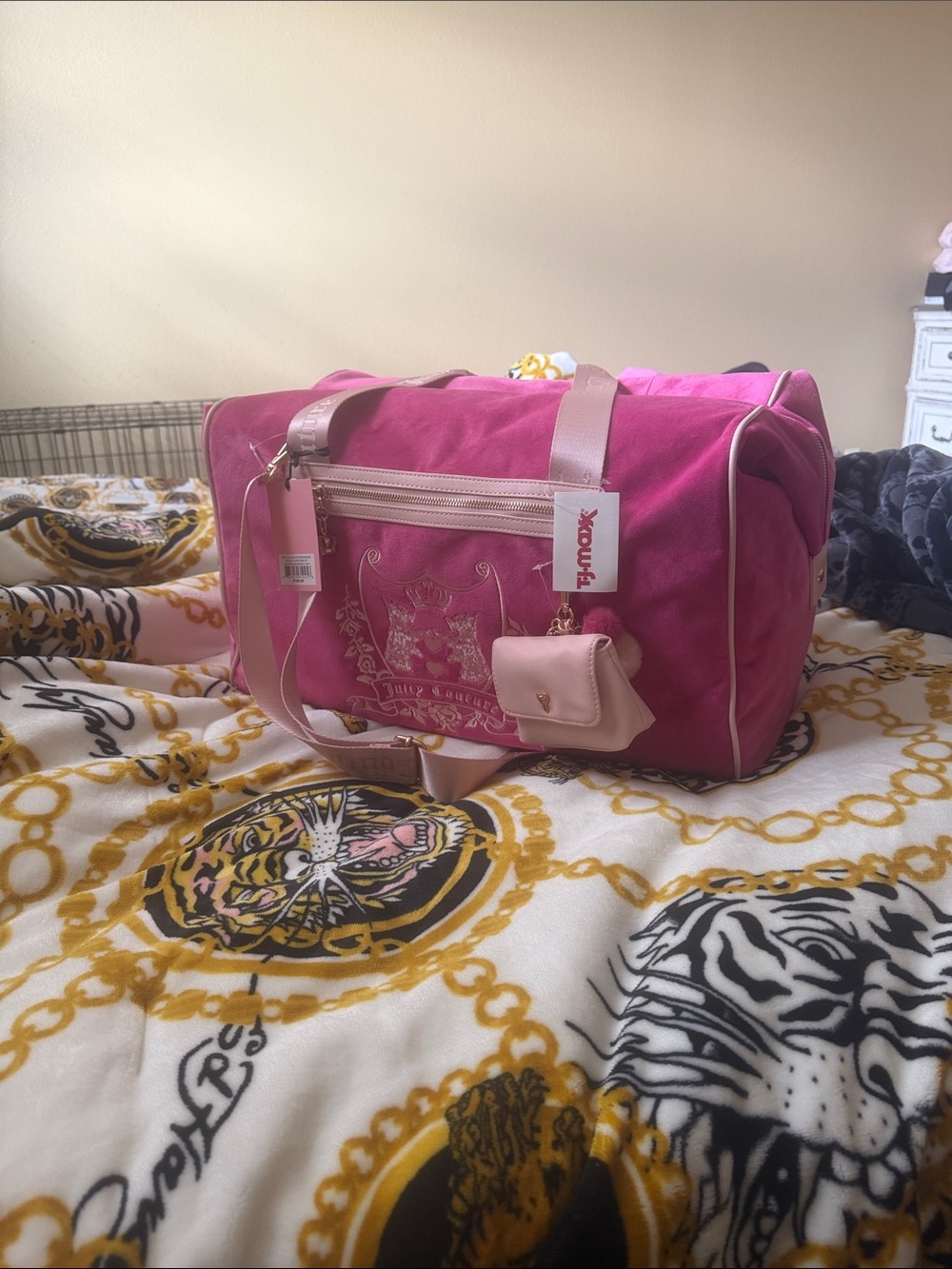 Juicy Couture Hot Pink Travel Duffle - Picture 2 of 5